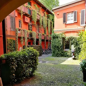  Appartement - Alzaia Naviglio Grande Italië