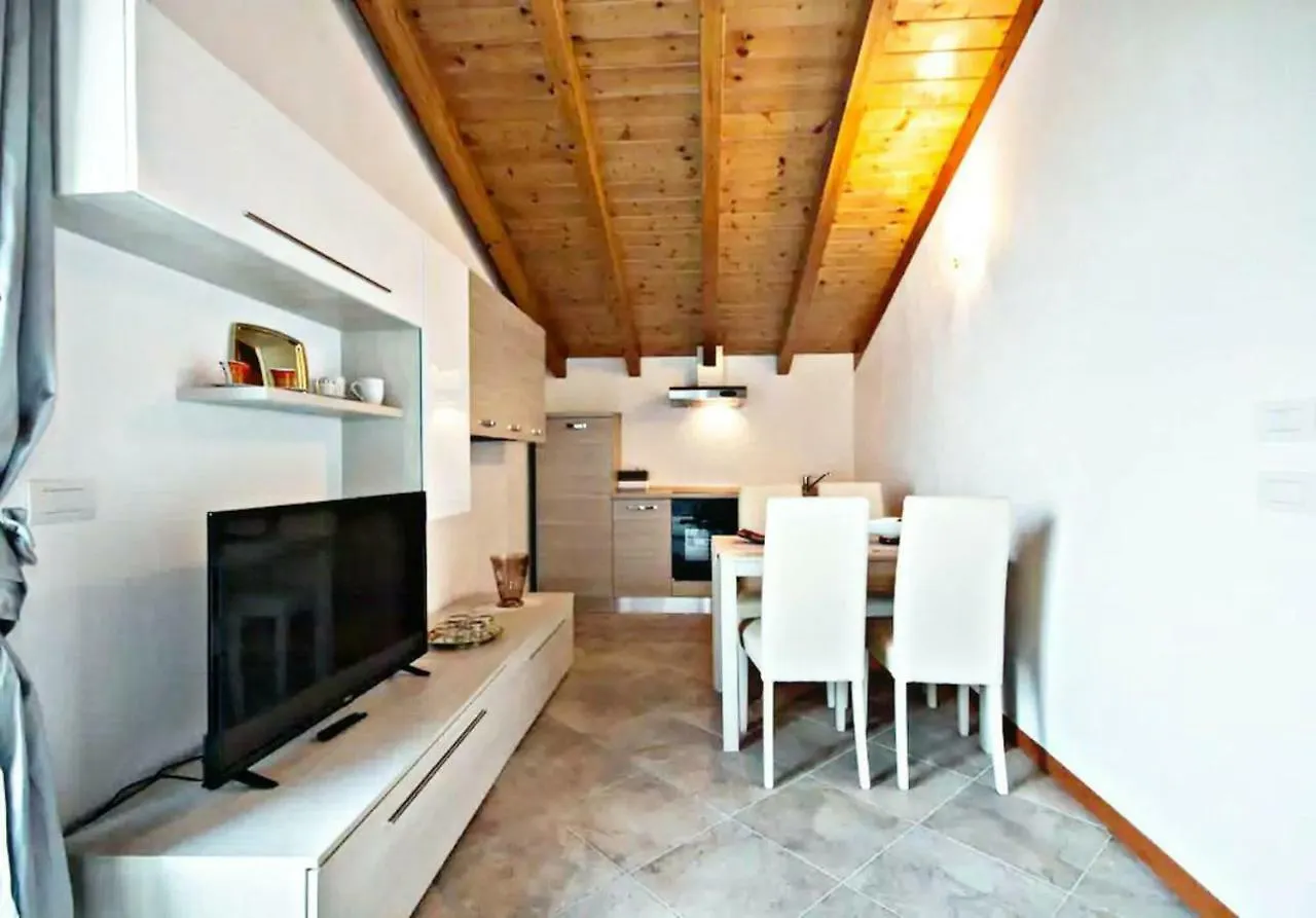 Ulivi On The Lake Dongo Appartement